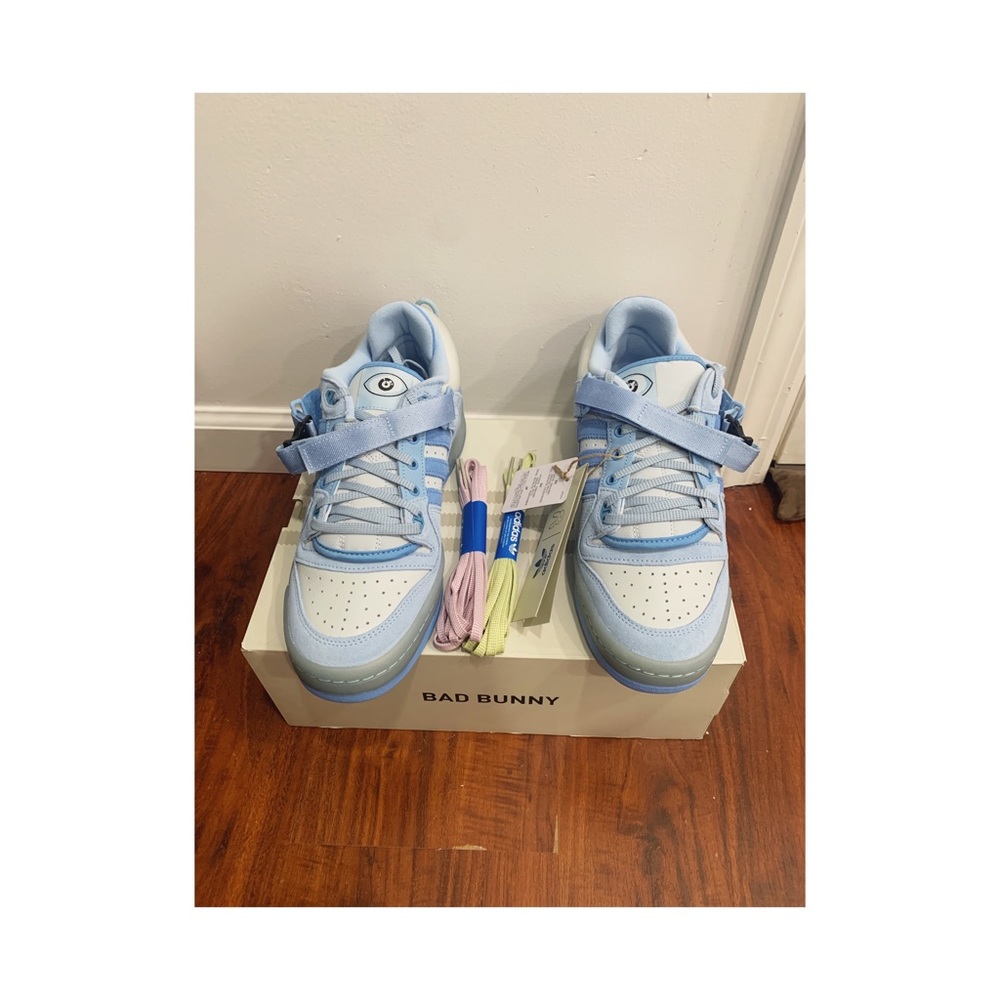 BAD BUNNY’S sneaker